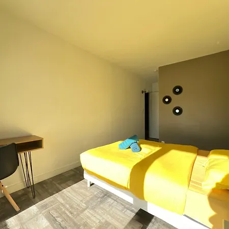 Boheme - 6p - Spacieux 3ch Balcon - Wifi - Metro Appartement